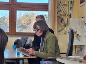 Bild vergr&ouml;&szlig;ern: 2025_11_21 Steinweg-Schule Vorlesetag Marmeladefr&uuml;hst&uuml;ck