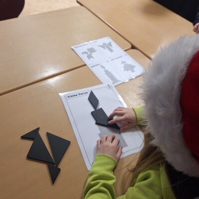 Bild vergr&ouml;&szlig;ern: 202_12_03 Steinweg-Schule Tag der offenen T&uuml;r und Nikolausfest