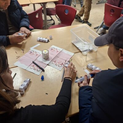 Bild vergr&ouml;&szlig;ern: 202_12_03 Steinweg-Schule Tag der offenen T&uuml;r und Nikolausfest