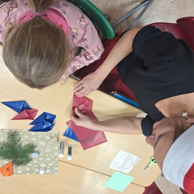 Bild vergr&ouml;&szlig;ern: 202_12_03 Steinweg-Schule Tag der offenen T&uuml;r und Nikolausfest