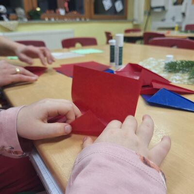 Bild vergr&ouml;&szlig;ern: 202_12_03 Steinweg-Schule Tag der offenen T&uuml;r und Nikolausfest