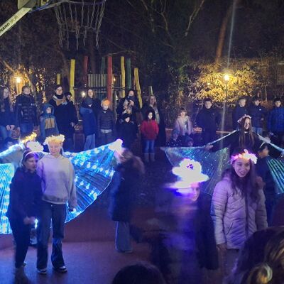 Bild vergr&ouml;&szlig;ern: 202_12_03 Steinweg-Schule Tag der offenen T&uuml;r und Nikolausfest