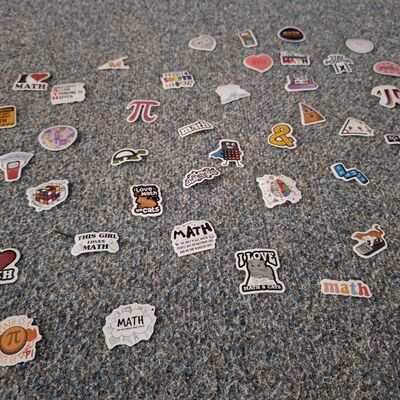 Bild vergr&ouml;&szlig;ern: 2025_12_02 Steinweg-Schule Siegerehrung Mathematik Olympiade