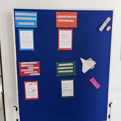 Bild vergr&ouml;&szlig;ern: 2026_04_16 Steinweg-Schule Ausstellung Nawi im Rathaus