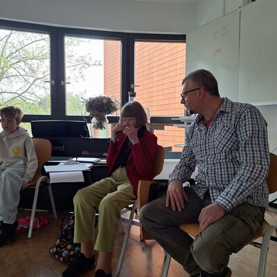 Bild vergr&ouml;&szlig;ern: 2026_04_24 Steinweg-Schule Zeitzeuginnengespr&auml;ch Helga Schulze