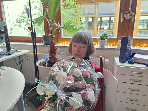 Bild vergr&ouml;&szlig;ern: 2026_04_24 Steinweg-Schule Zeitzeuginnengespr&auml;ch Helga Schulze