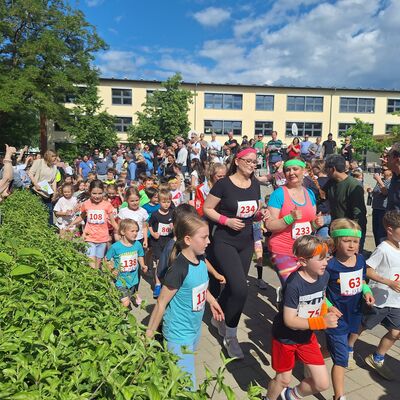 Bild vergr&ouml;&szlig;ern: 2026_06 Steinweg-Schule Sponsorenlauf