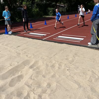 Bild vergr&ouml;&szlig;ern: 2026_06_11 Steinweg-Schule Bundesjugendspiele