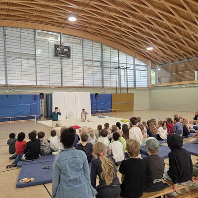Bild vergr&ouml;&szlig;ern: 2026_10_01 Steinweg-Schule Eukitea Theater Zauberlied