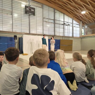 Bild vergr&ouml;&szlig;ern: 2026_10_01 Steinweg-Schule Eukitea Theater Zauberlied