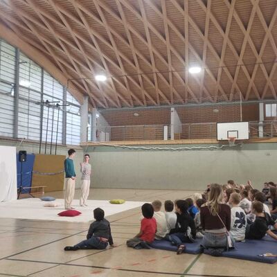 Bild vergr&ouml;&szlig;ern: 2026_10_01 Steinweg-Schule Eukitea Theater Zauberlied