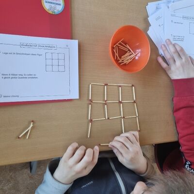 Bild vergr&ouml;&szlig;ern: 2025_03_20 Steinweg-Schule Matheprojekttag